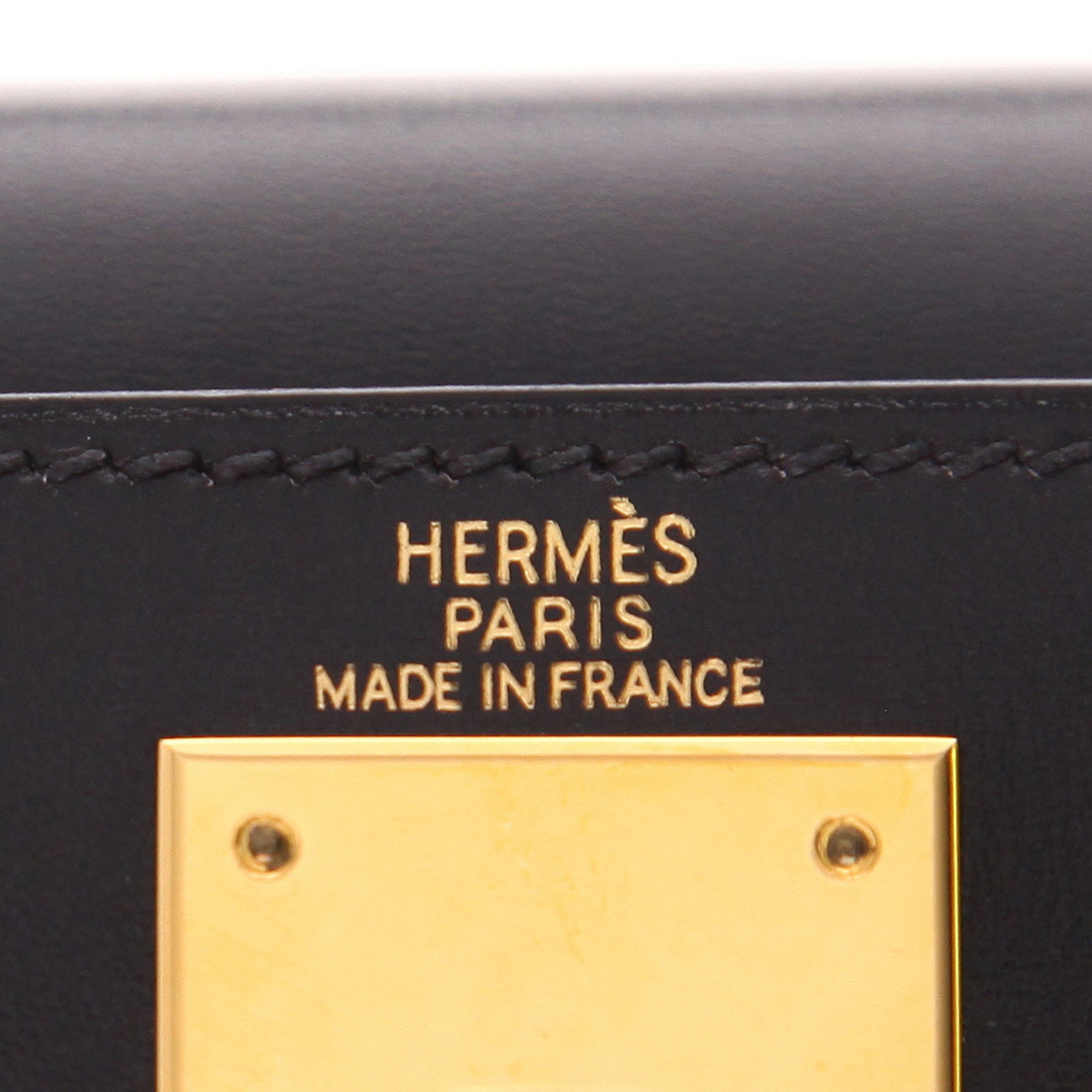 Bolso de mano Hermès  Kelly 28 cm en cuero box negro - Detail D2