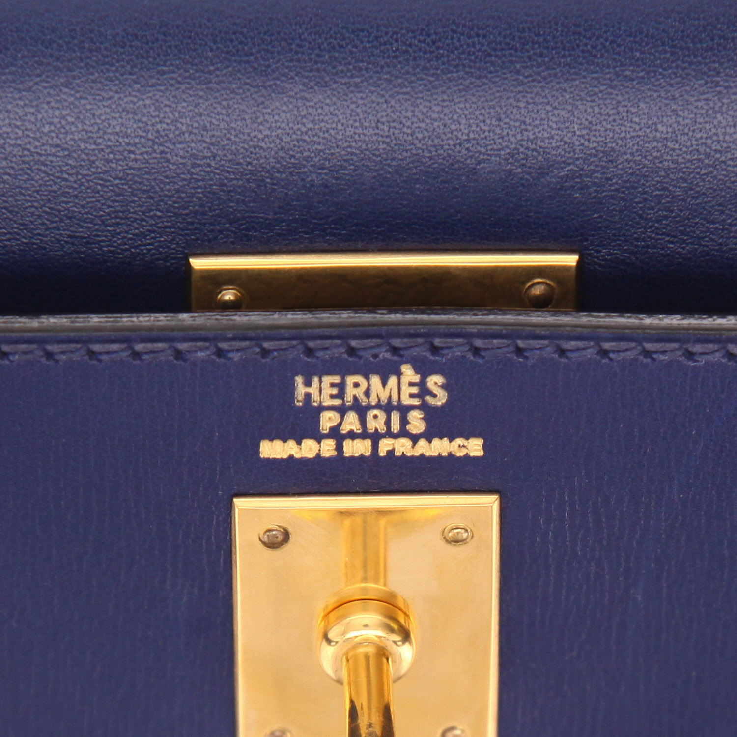 Hermès  Kelly 20 cm shoulder bag  in Sapphire Blue box leather - Detail D2