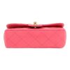 Bolso de mano Chanel  Mini Timeless en cuero rosa - Detail D1 thumbnail