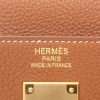 Bolso de mano Hermès  Kelly 35 cm en cuero togo color oro - Detail D2 thumbnail