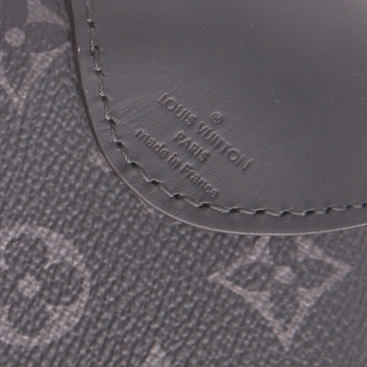 Louis Vuitton  Horizon 50 Eclipse suitcase in black monogram canvas  and black aluminium - Detail D2