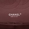 Chanel  Timeless Jumbo shoulder bag  in black quilted grained leather - Detail D2 thumbnail