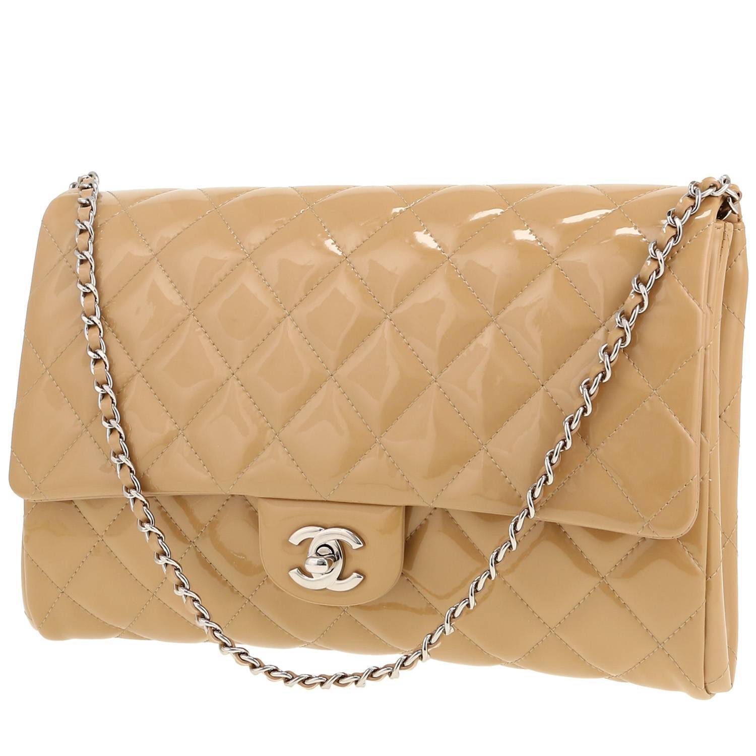 Chanel handbag/clutch in beige patent quilted leather