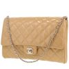 Bolso/bolsito Chanel   en charol acolchado beige - 00pp thumbnail