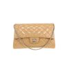 Bolso/bolsito Chanel   en charol acolchado beige - 360 thumbnail