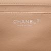 Chanel   handbag/clutch  in beige patent quilted leather - Detail D2 thumbnail