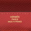 Hermès  Kelly To Go handbag/clutch  in red epsom leather - Detail D2 thumbnail