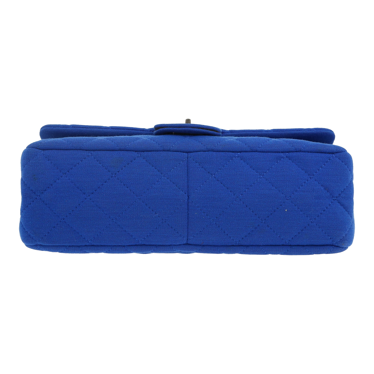 Sac bandoulière Chanel 2.55 en jersey bleu - Detail D1