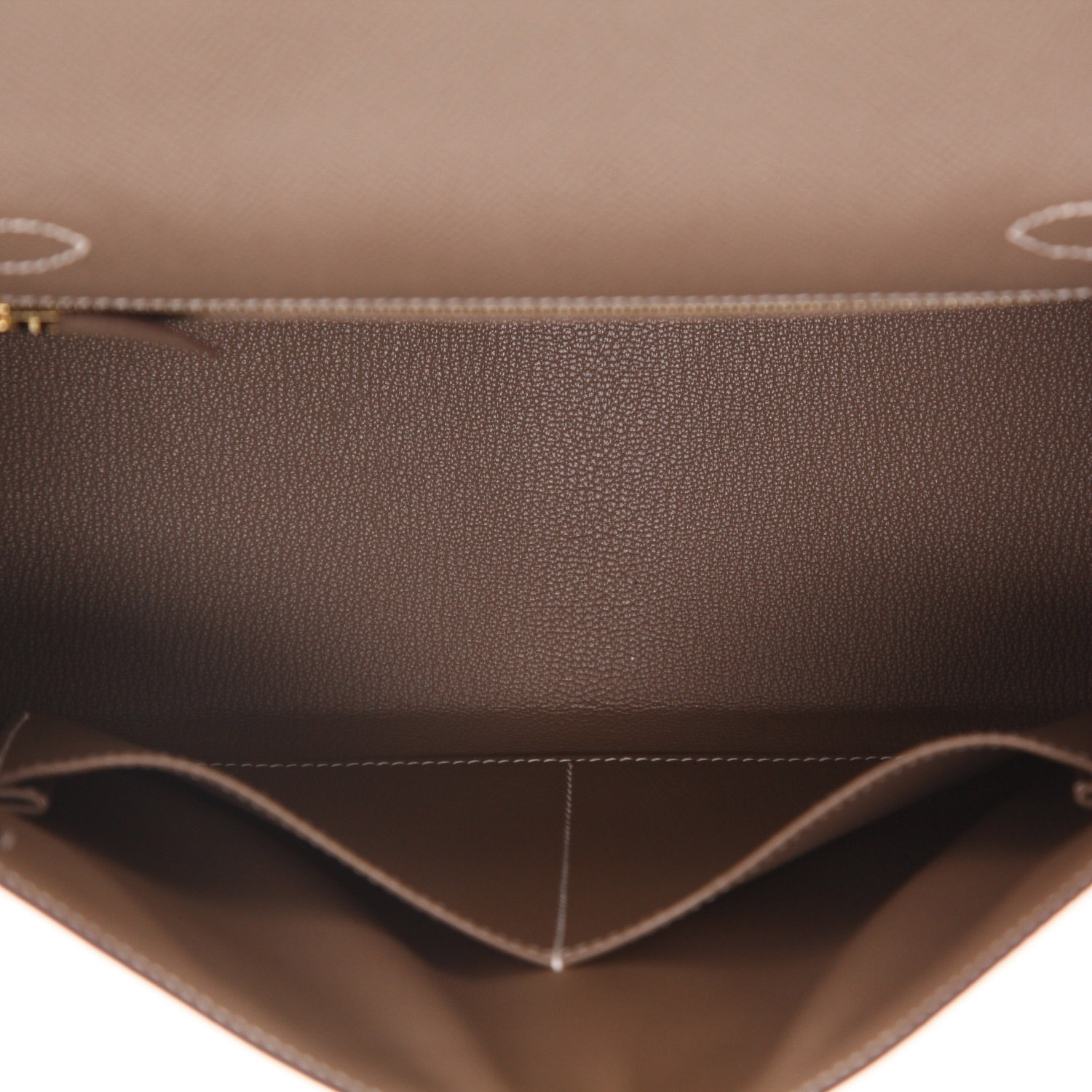 Bolso de mano Hermès  Kelly 28 cm en cuero epsom marrón etoupe - Detail D3