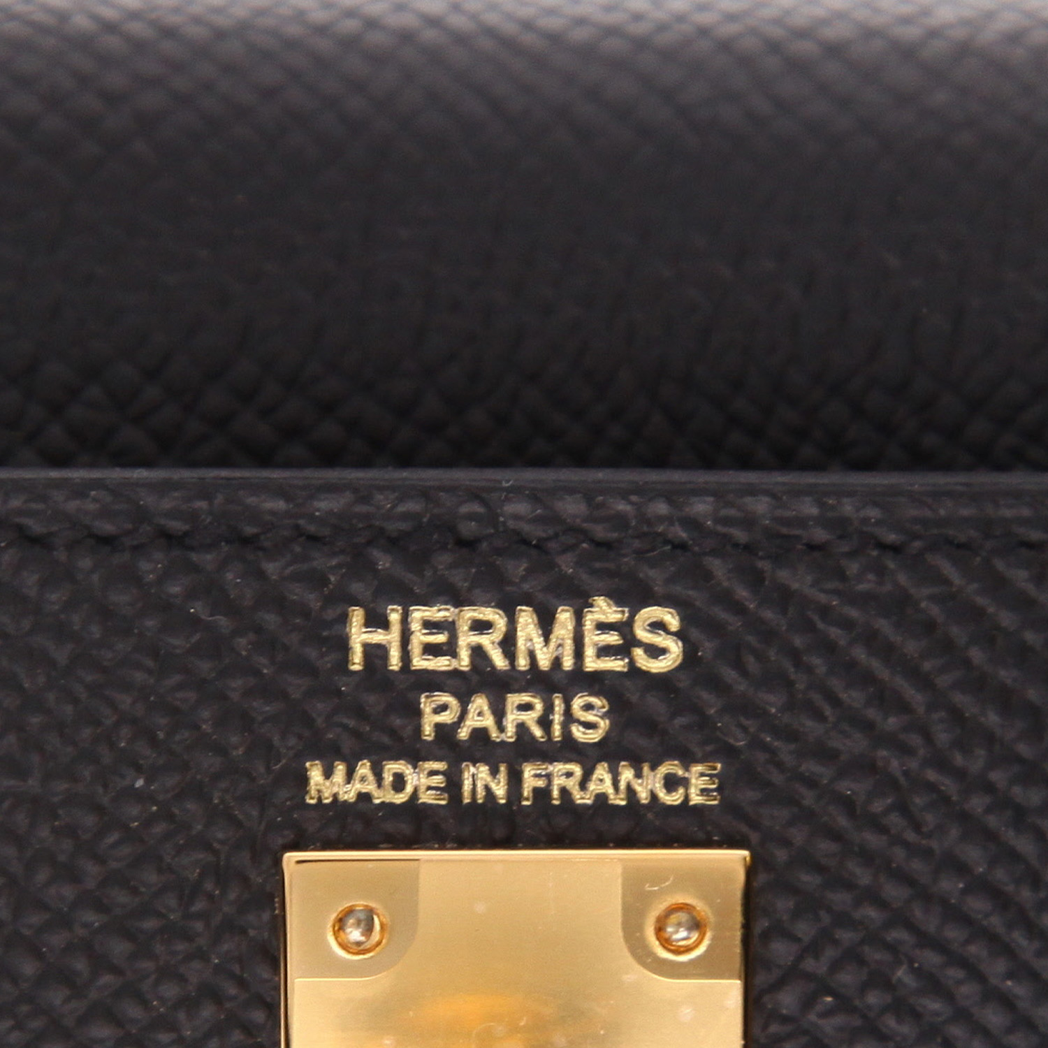 Bolso de mano Hermès  Kelly 25 cm en cuero epsom negro - Detail D2