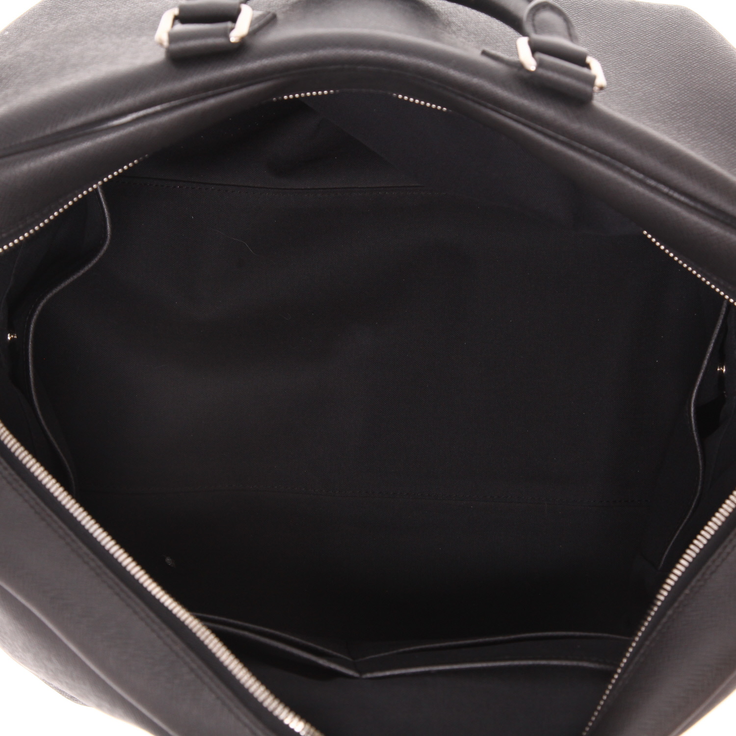 Louis Vuitton   travel bag  in grey taiga leather - Detail D3