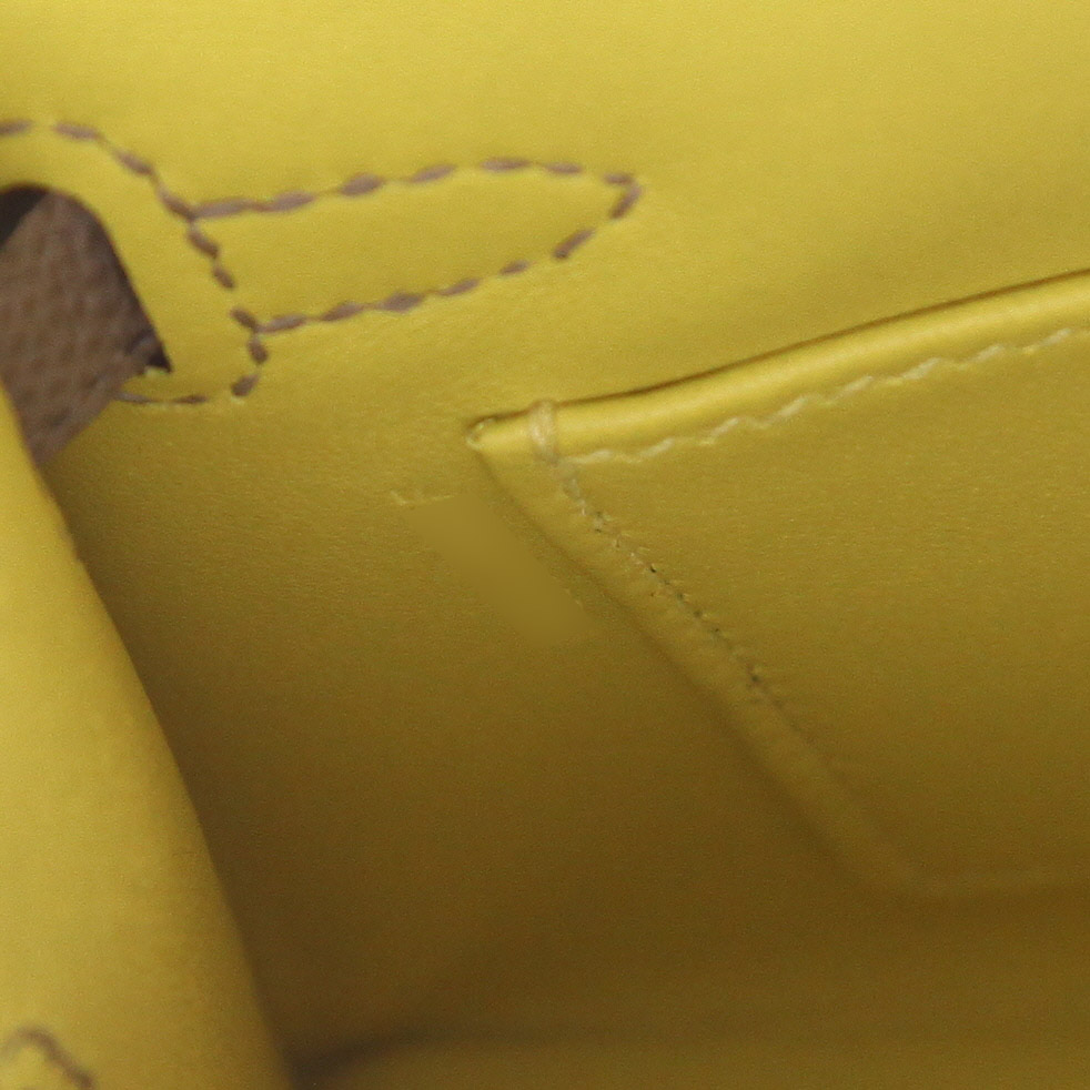 Sac bandoulière Hermès  Kelly 20 cm en cuir epsom gris-tourterelle - Detail D4