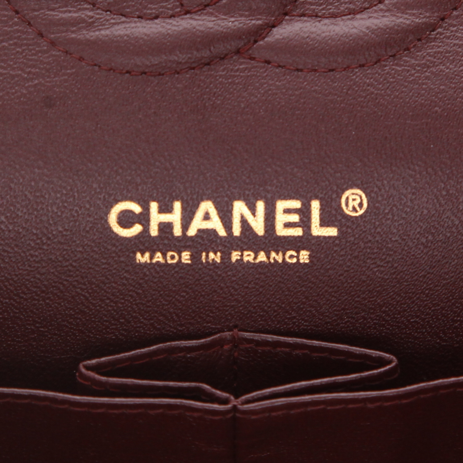 Sac à main Chanel  Timeless Classic en cuir grainé matelassé noir - Detail D2