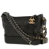 Bolso bandolera Chanel  Gabrielle  modelo pequeño  en cuero acolchado negro - 00pp thumbnail