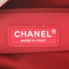 Sac bandoulière Chanel  Gabrielle  moyen modèle  en cuir matelassé blanc et cuir noir - Detail D2 thumbnail