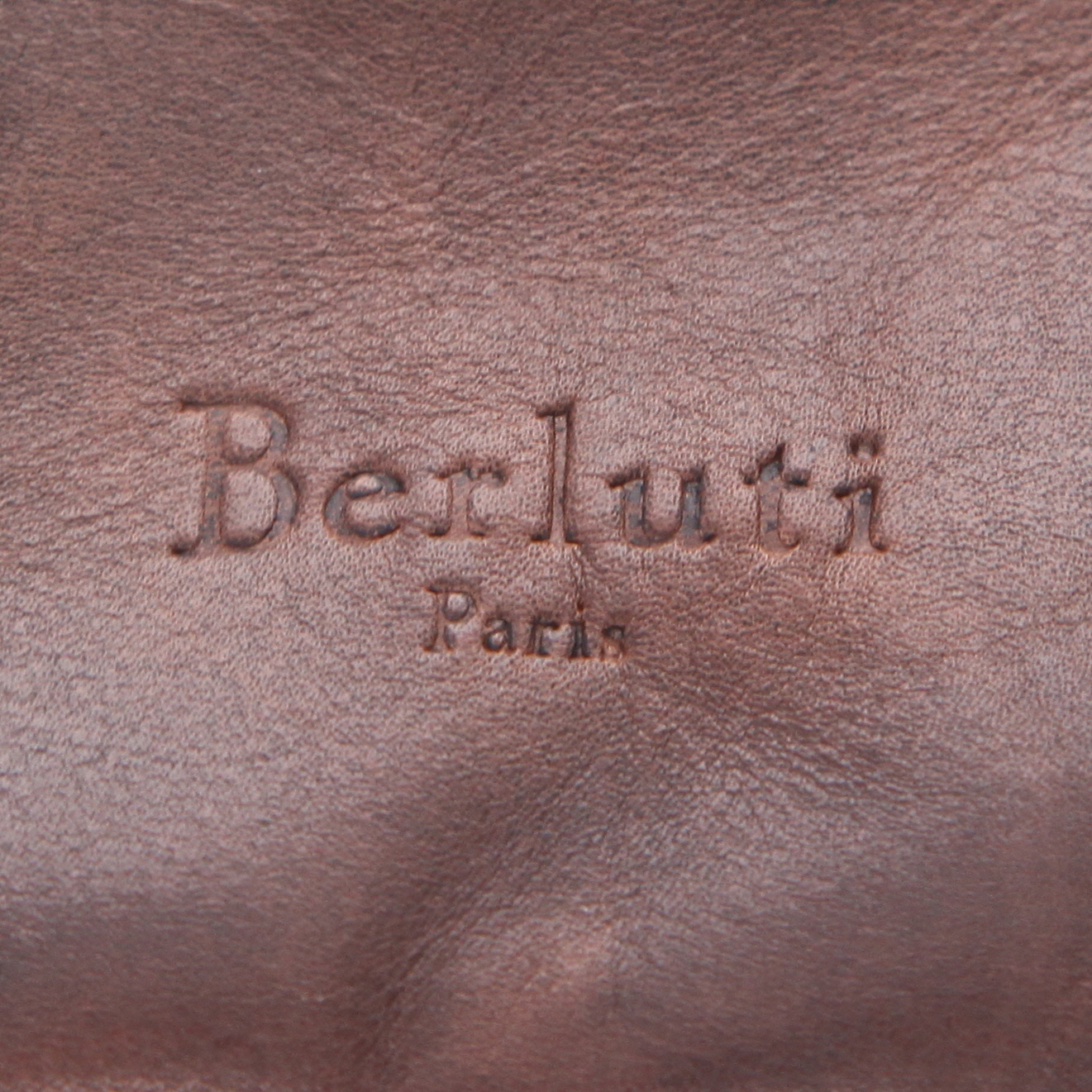 Berluti   travel bag  in brown shading  leather - Detail D2