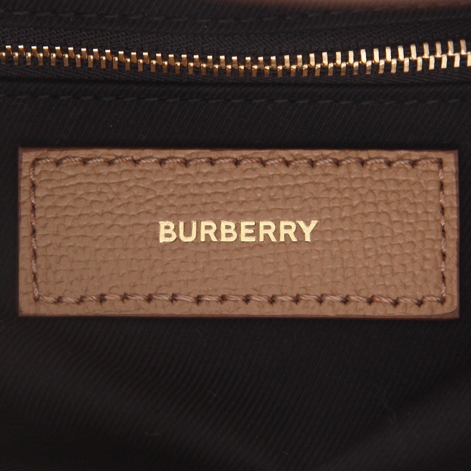 Sac à main Burberry   en cuir marron et toile imprimée à motif rayé - Detail D2