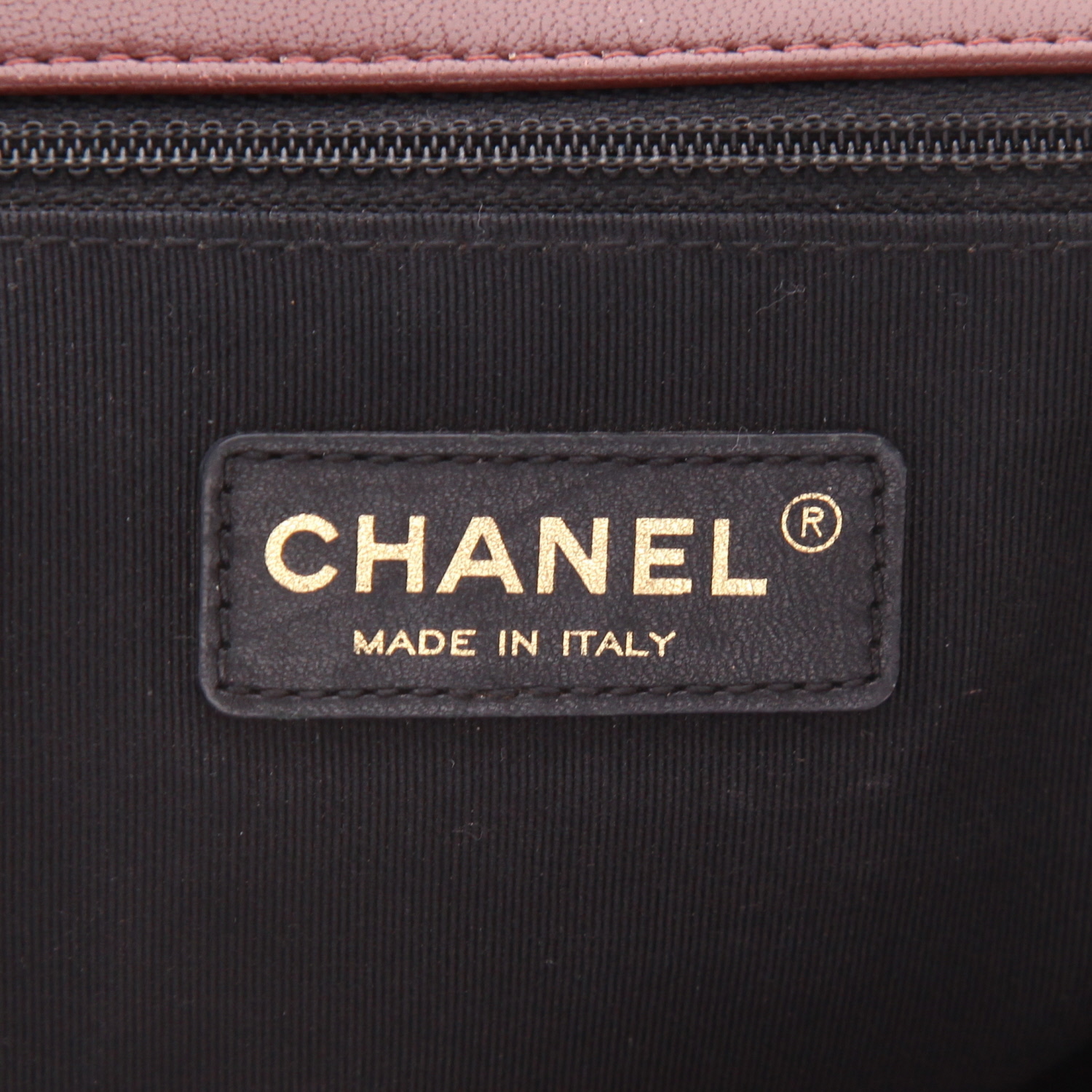 Sac à main Chanel  Mademoiselle en cuir matelassé bordeaux - Detail D2