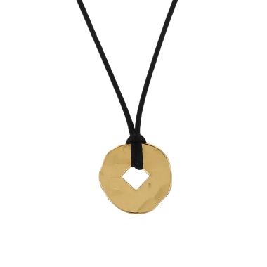 Dinh Van Pi Chinois small model pendant in 24 carats yellow gold