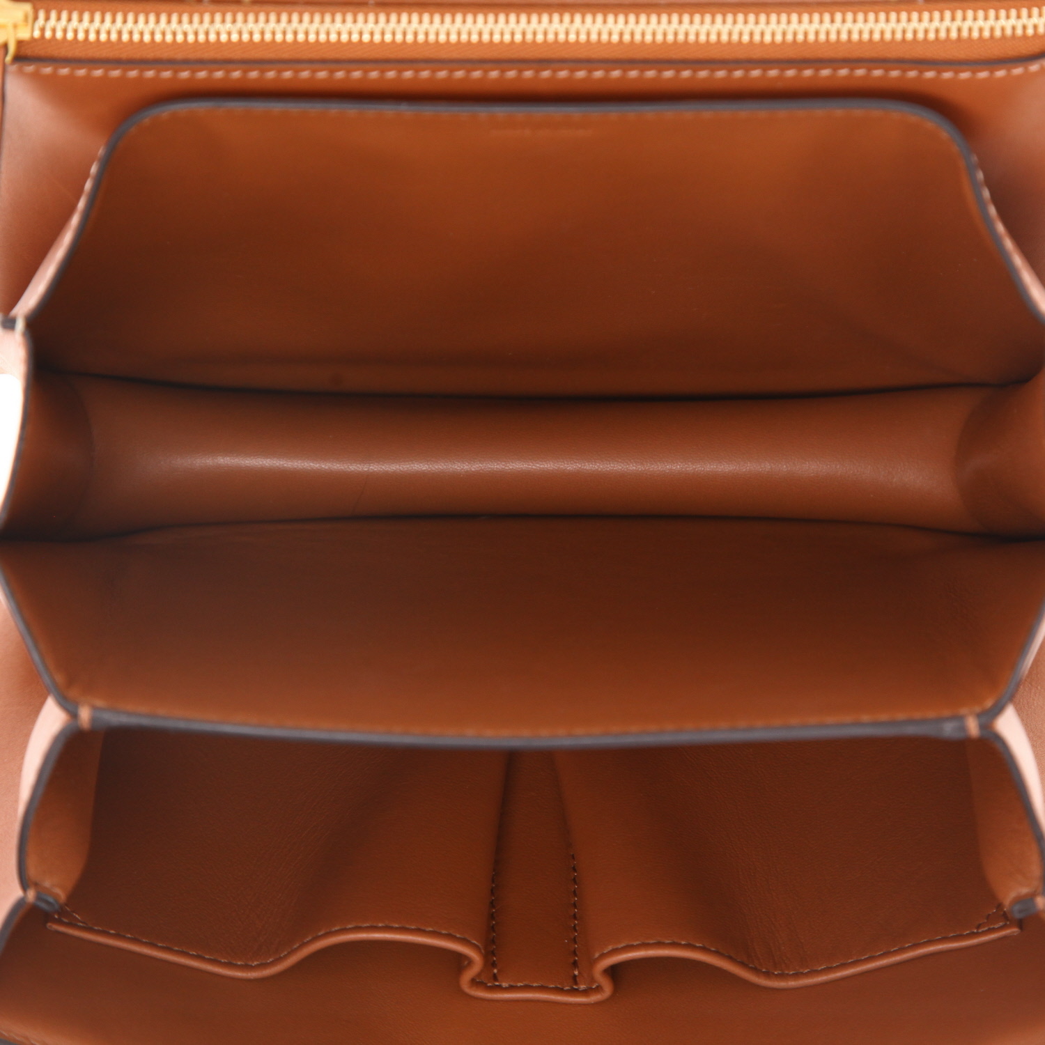 Celine  Classic Box shoulder bag  in beige raphia  and brown leather - Detail D3