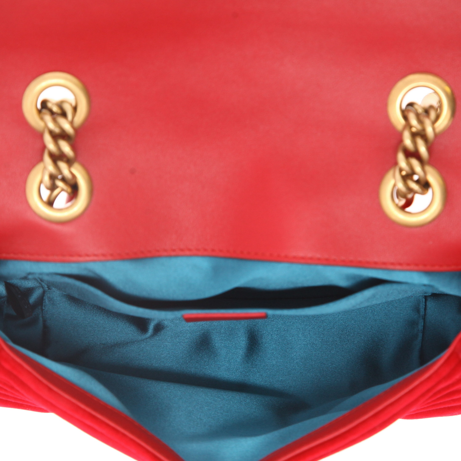Bolso bandolera Gucci  GG Marmont en terciopelo rojo - Detail D3