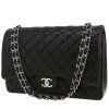 Chanel  Timeless Maxi Jumbo handbag  in black quilted leather - 00pp thumbnail