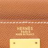 Borsa Hermès  Kelly 32 cm in pelle Courchevel gold - Detail D2 thumbnail