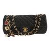 Bolso de mano Chanel   en cuero acolchado negro - 360 thumbnail