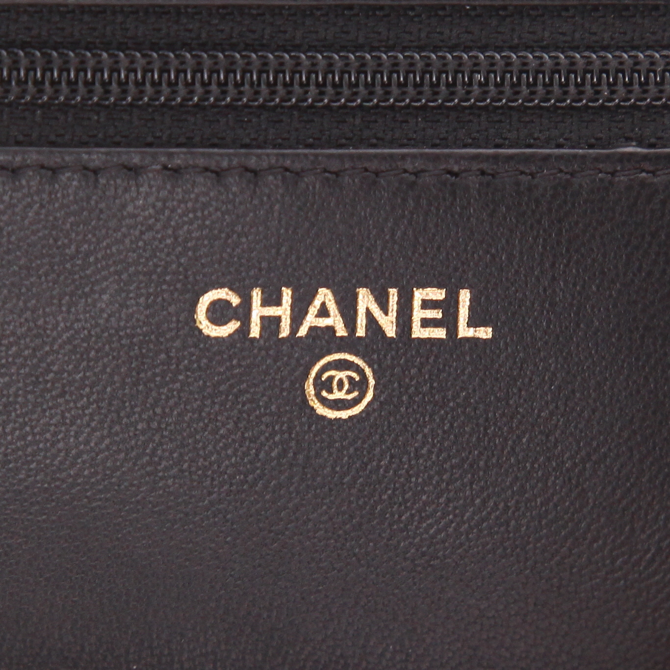 Borsa a tracolla Chanel  Wallet on Chain in pelle trapuntata nera - Detail D2