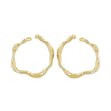 Paire de boucles d'oreilles Dior Nougat grand modèle en or jaune