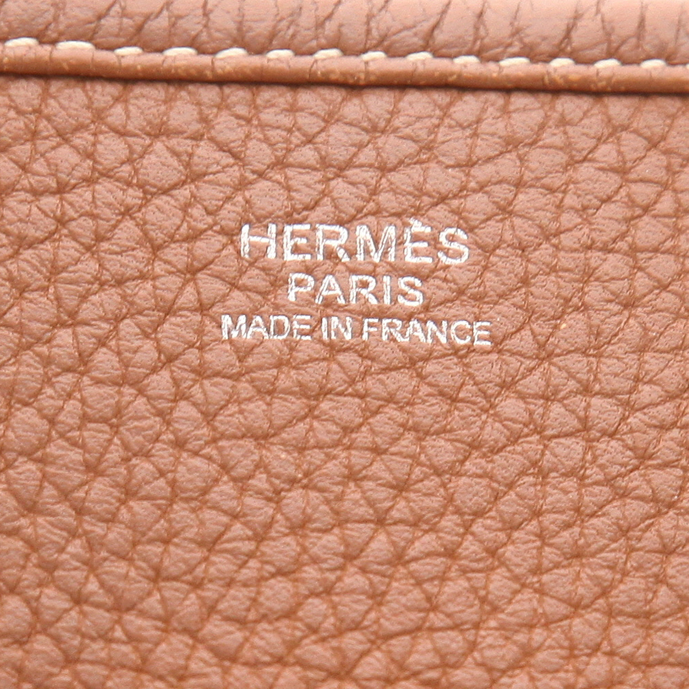 Borsa a tracolla Hermès  Evelyne III in pelle togo gold - Detail D2