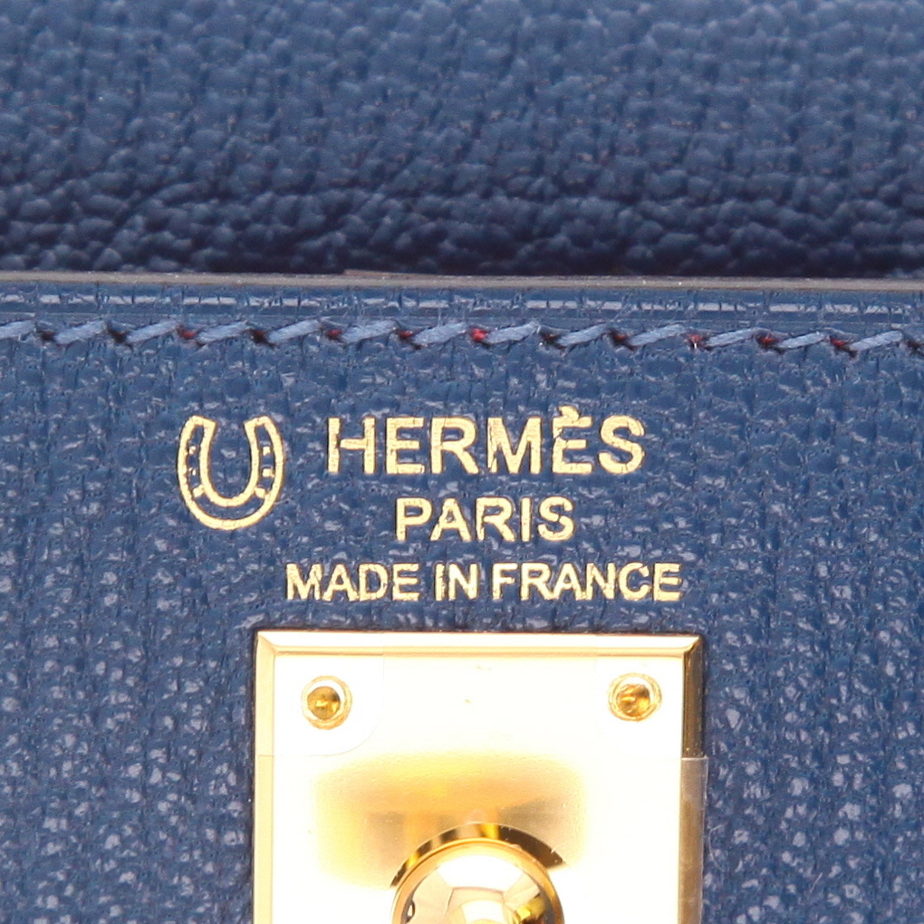 Hermès  Kelly 25 cm handbag  in blue goat - Detail D2