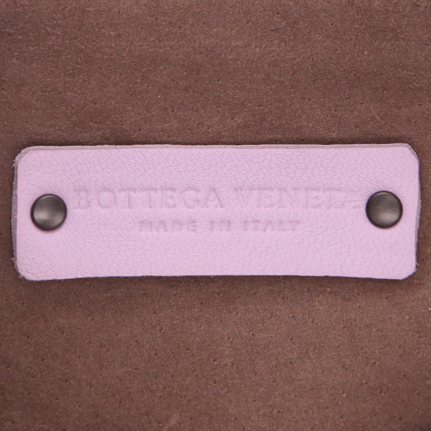 Bolso de mano Bottega Veneta  Veneta en cuero intrecciato color lila - Detail D2