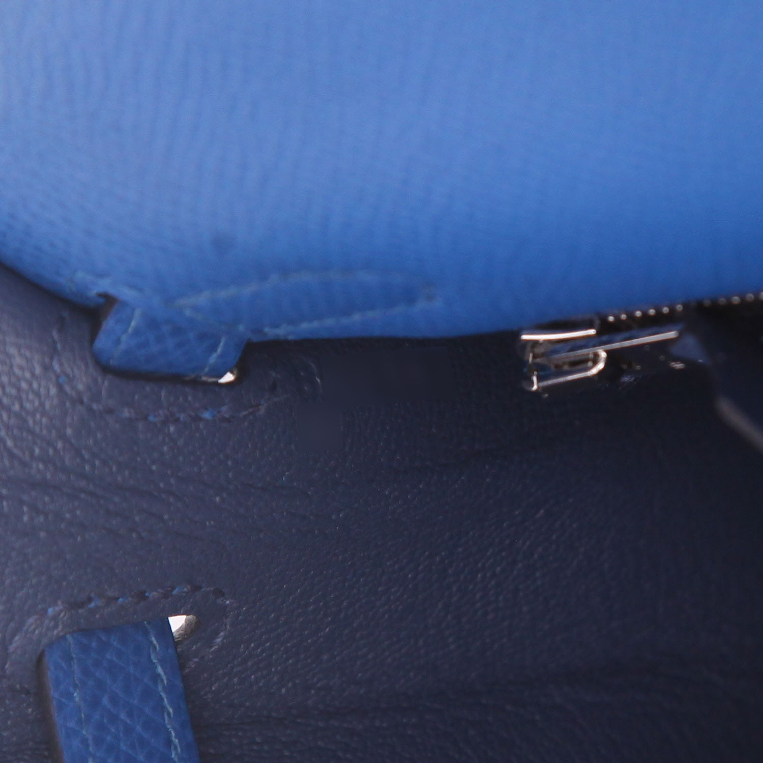 Borsa Hermès  Kelly 25 cm in pelle Epsom blu - Detail D4
