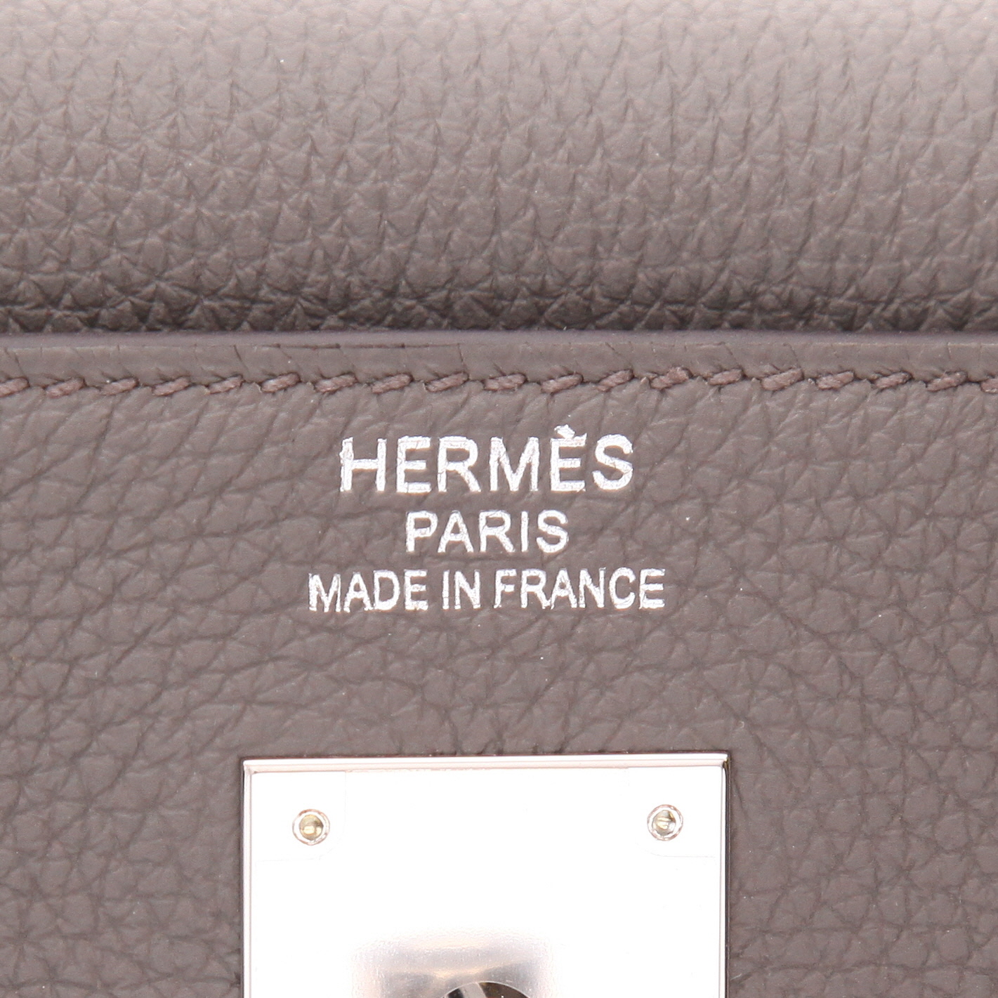 Sac à main Hermès  Kelly 35 cm en cuir togo gris - Detail D2