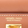 Bolso de mano Hermès  Kelly Danse en cuero swift color oro - Detail D2 thumbnail