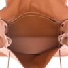 Bolso de mano Hermès  Kelly Danse en cuero swift color oro - Detail D3 thumbnail