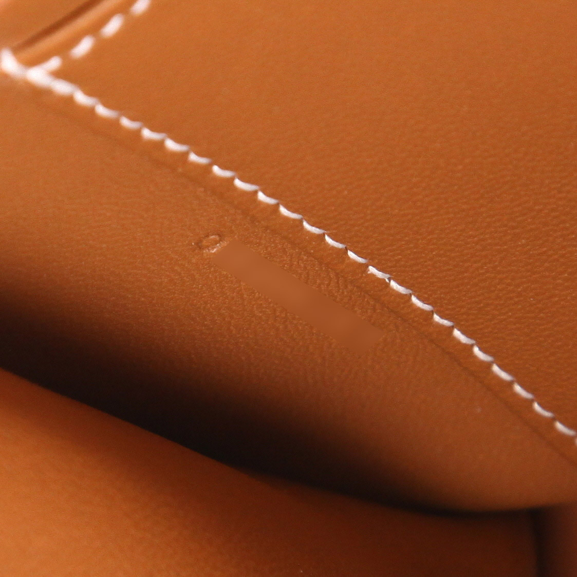 Hermès  Kelly Danse handbag  in gold Swift leather - Detail D4