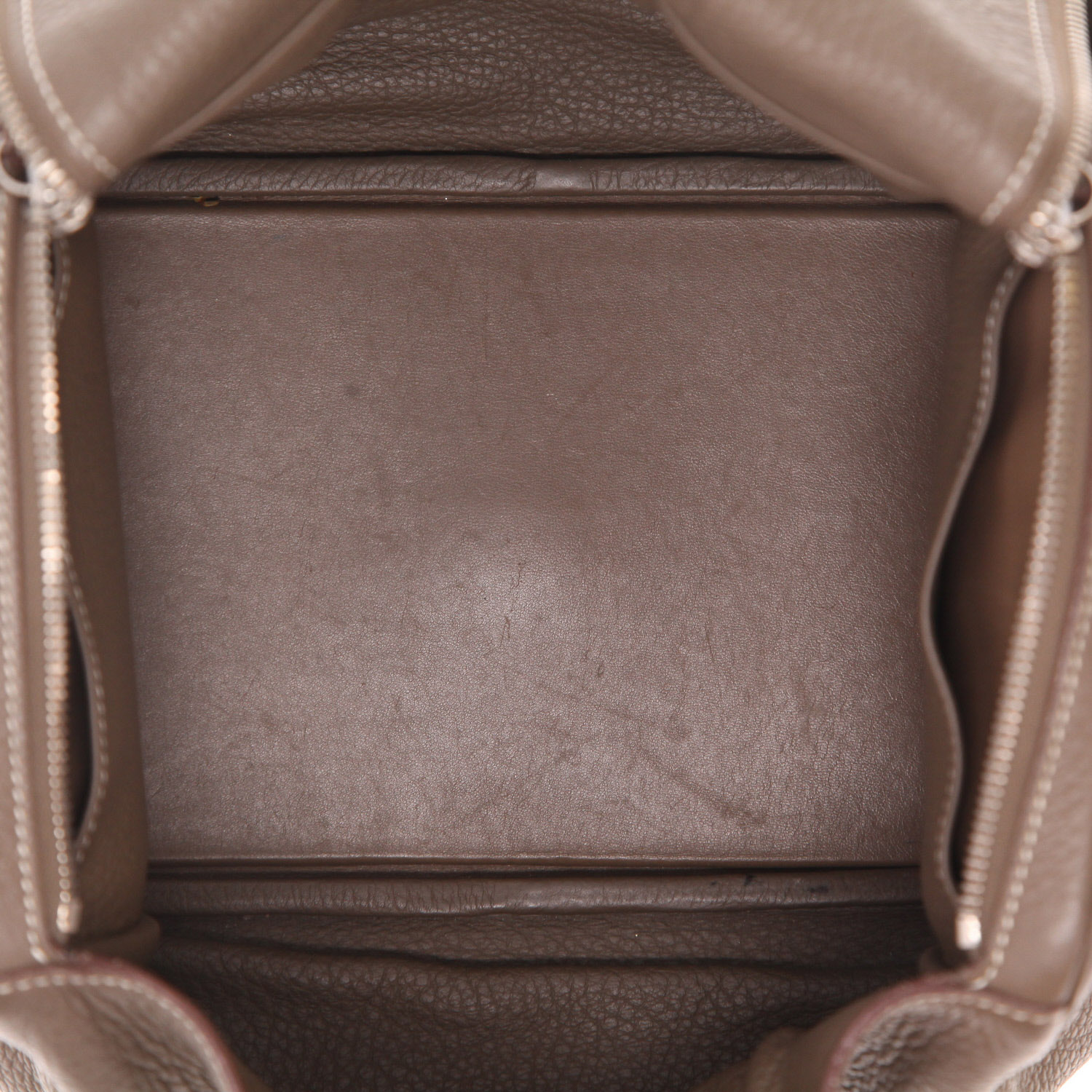 Hermès  Lindy 30 cm handbag  in etoupe togo leather - Detail D3