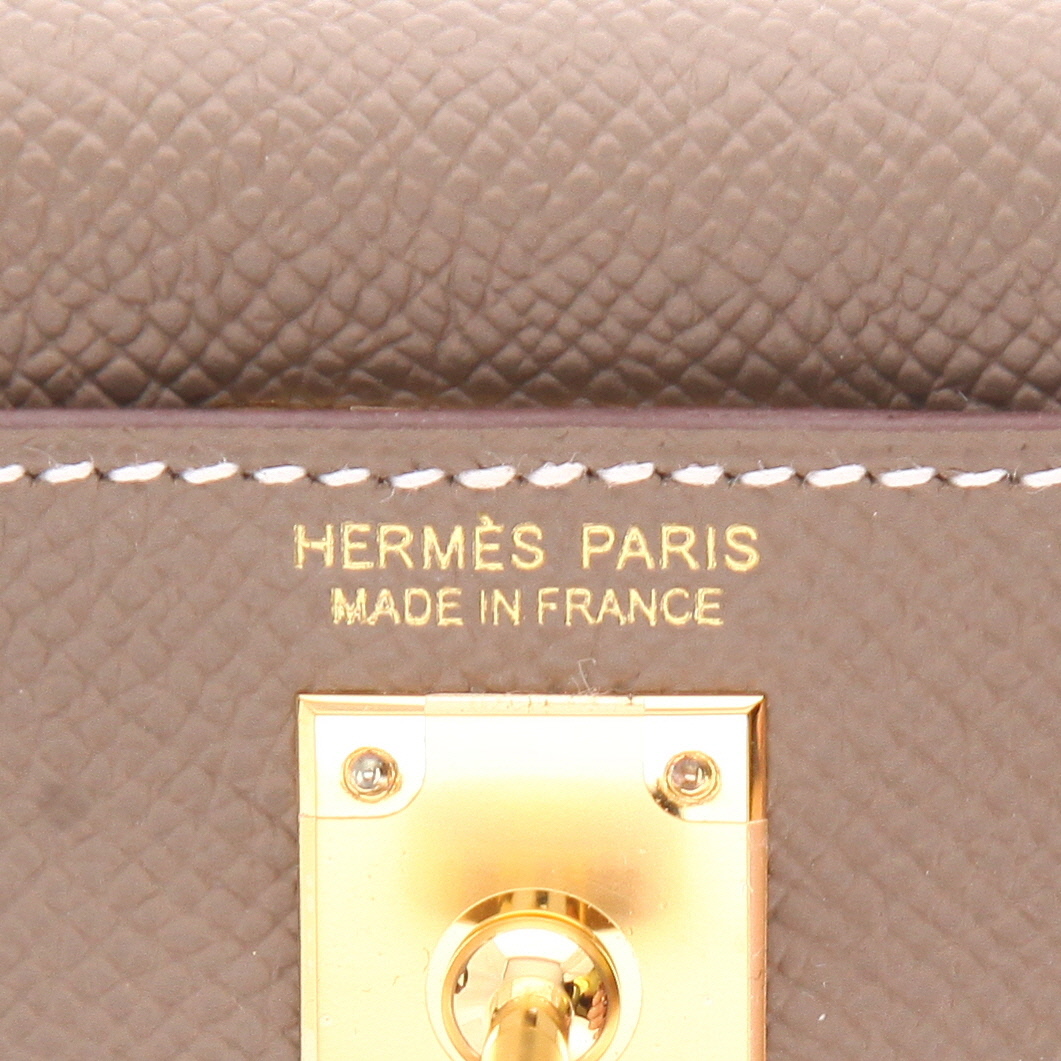 Sac à main Hermès  Kelly 20 cm en cuir epsom étoupe - Detail D2