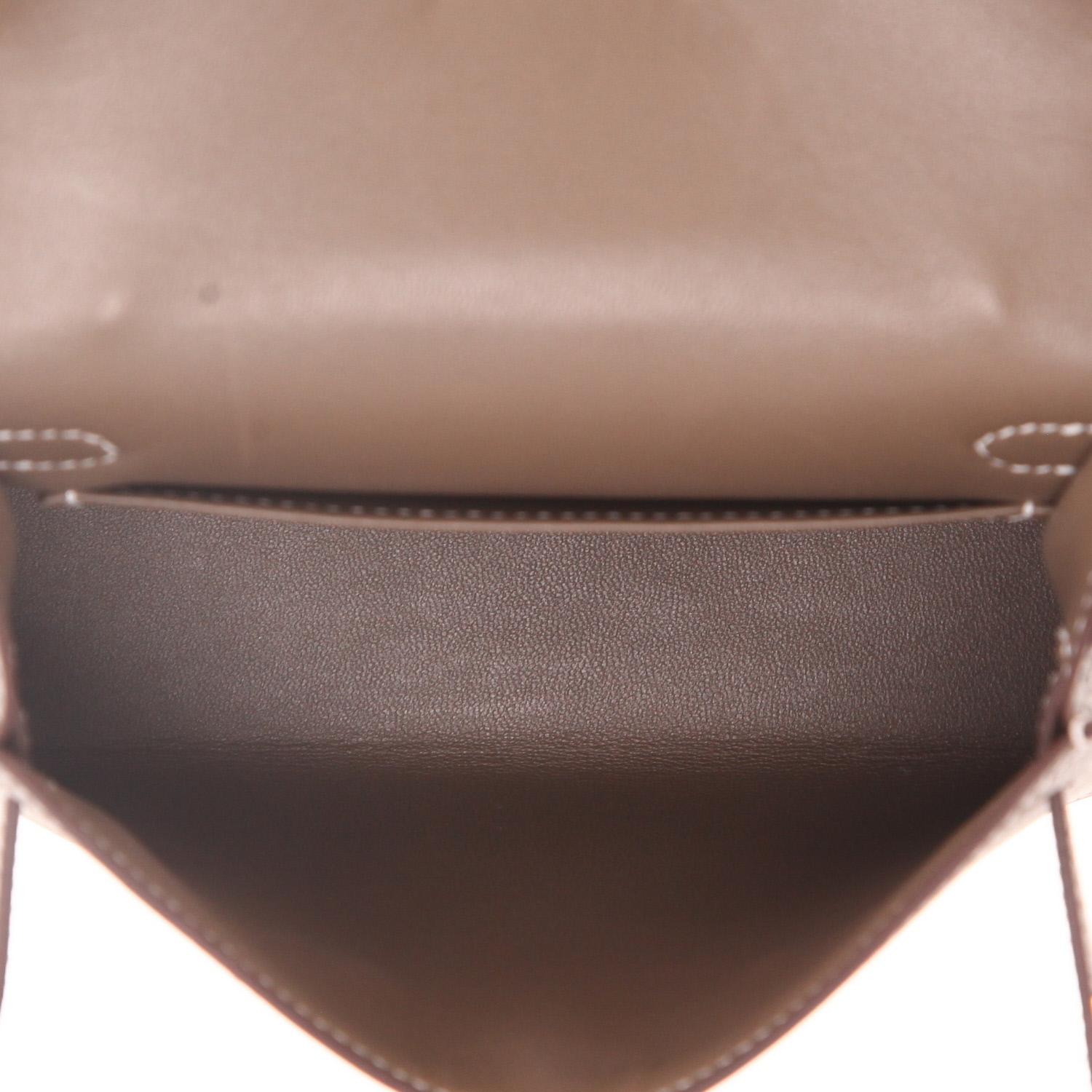 Sac à main Hermès  Kelly 20 cm en cuir epsom étoupe - Detail D3
