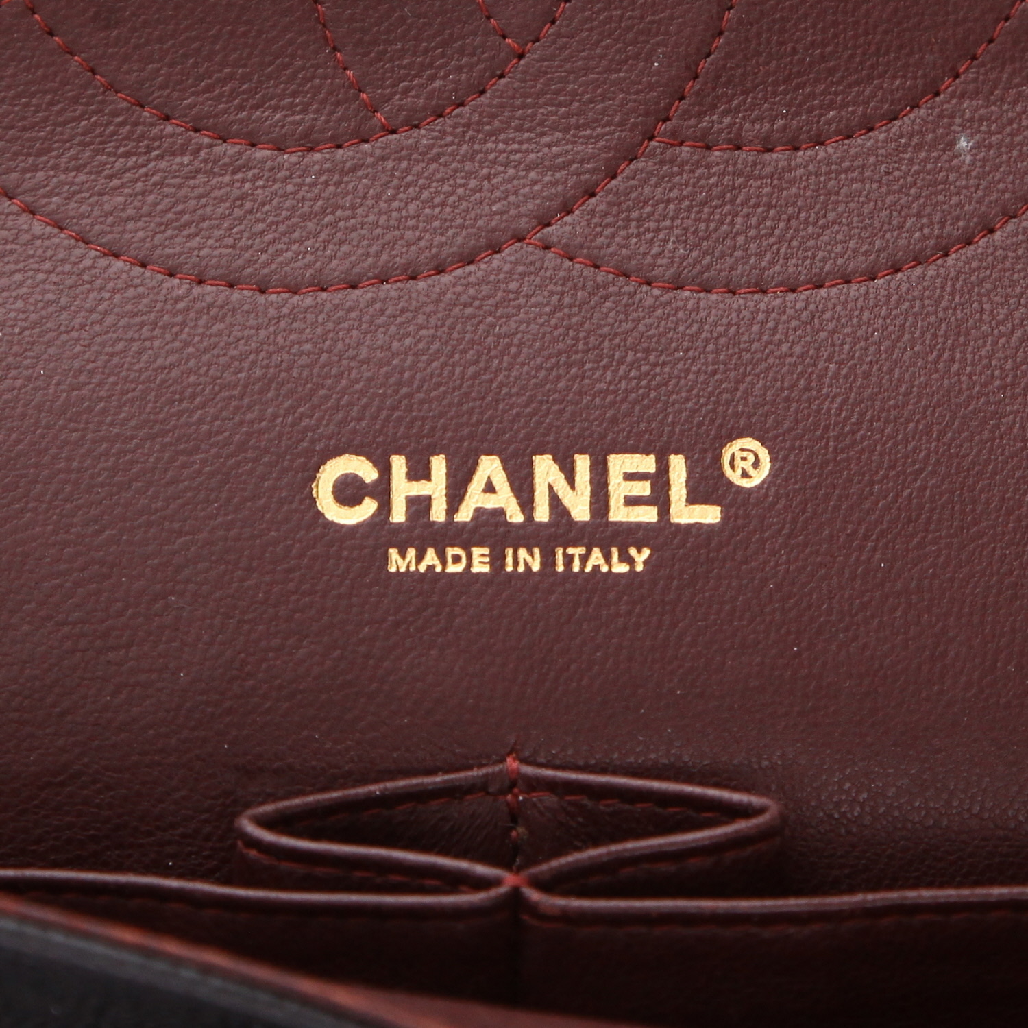 Bolso bandolera Chanel  Timeless Jumbo en cuero granulado acolchado negro - Detail D2