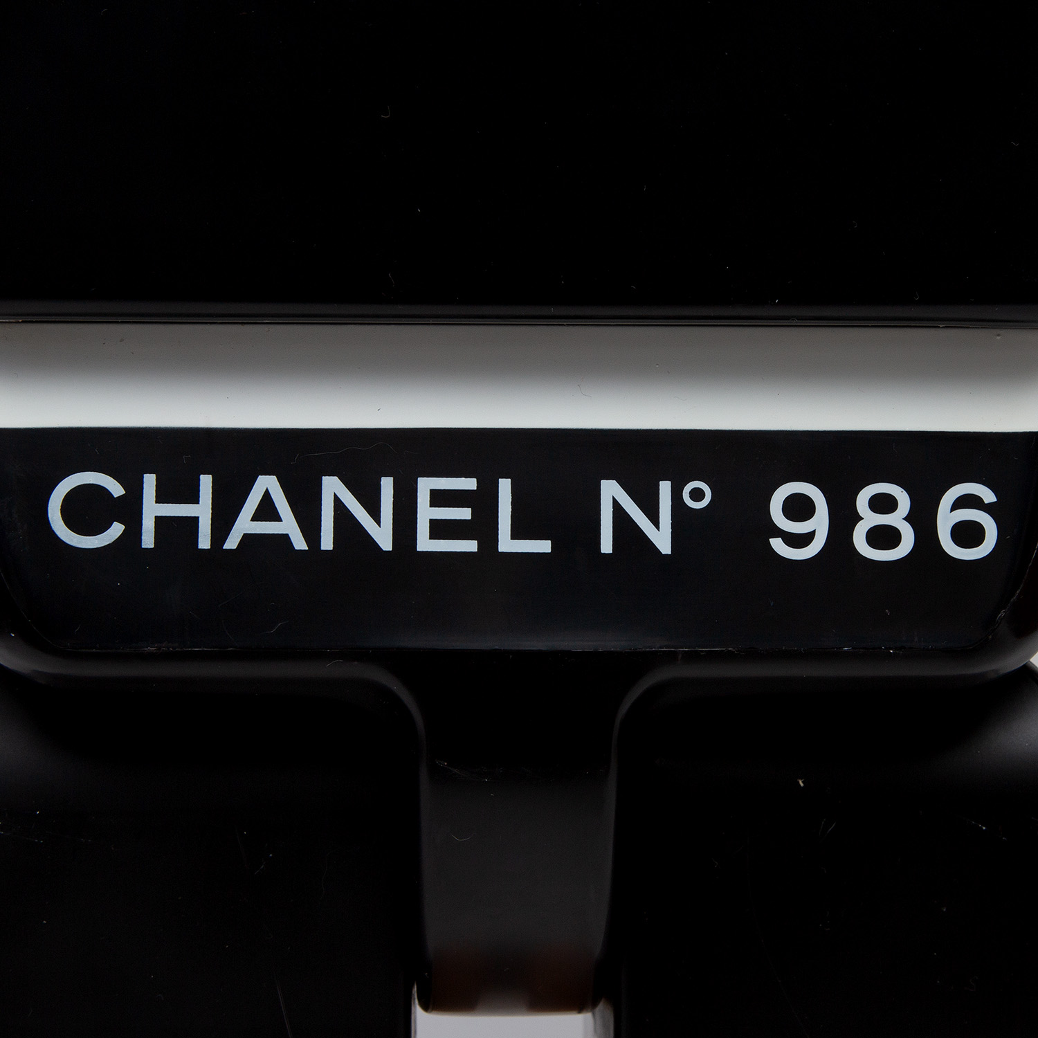 CHANEL x MEDICOM (Edition limitée), Be@rbrick 1000% - Coco Chanel - 2006 - Detail D4