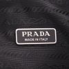 Borsa a tracolla Prada  Triangle in pelle verde - Detail D2 thumbnail