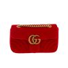 Bolso bandolera Gucci  GG Marmont en terciopelo rojo - 360 thumbnail