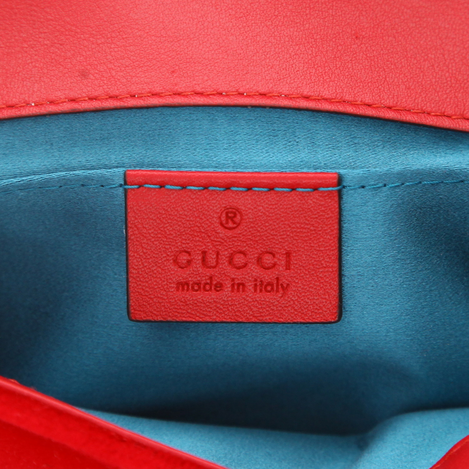 Bolso bandolera Gucci  GG Marmont en terciopelo rojo - Detail D2