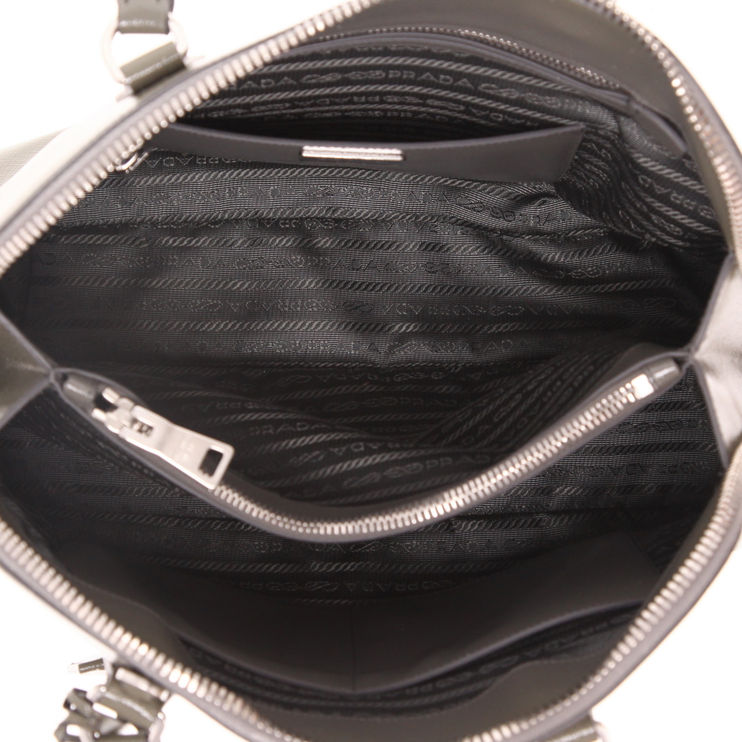 Bolso de mano Prada  Bauletto en cuero saffiano caqui - Detail D3