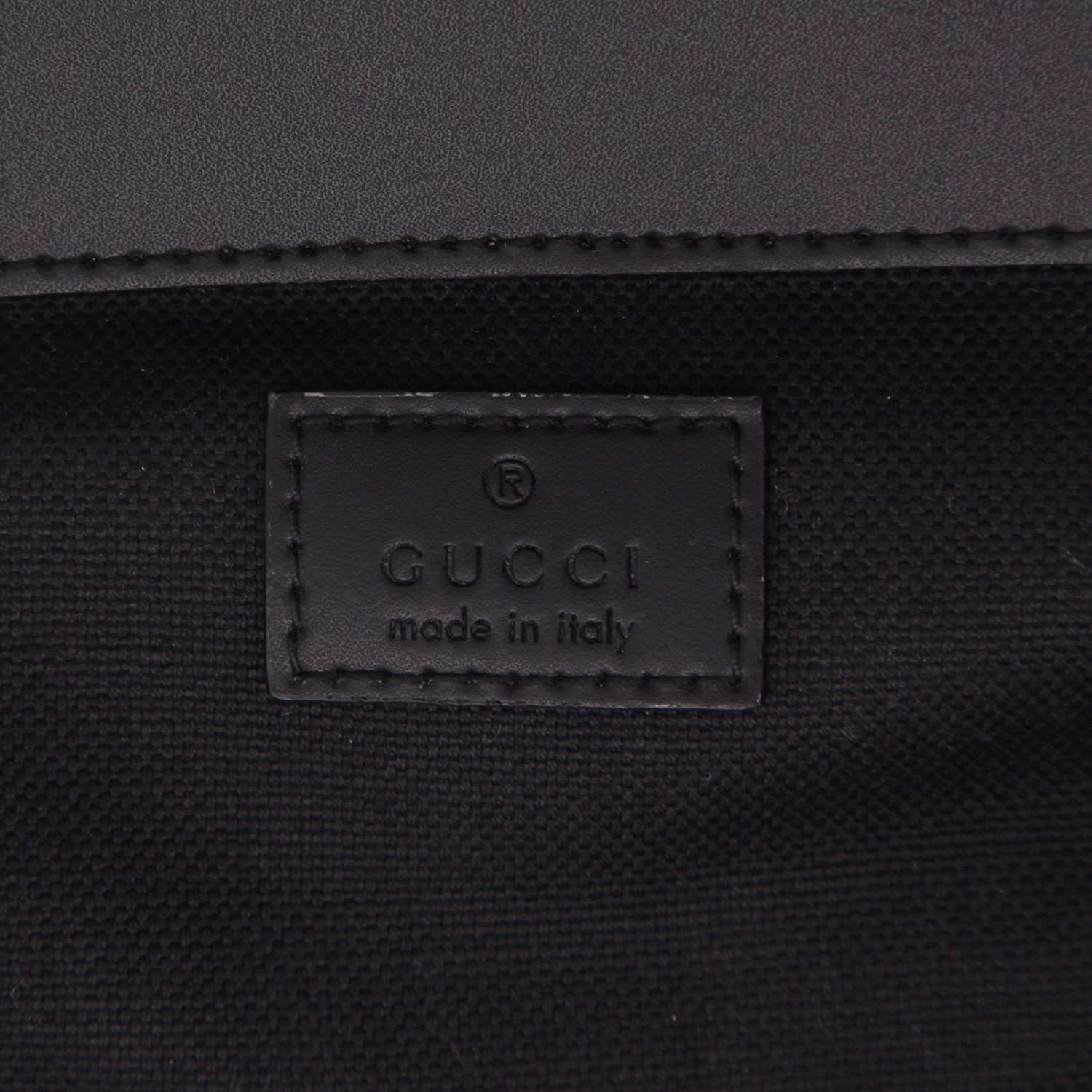 Mochila Gucci   en tejido "sûpreme GG" negro y cuero negro - Detail D2