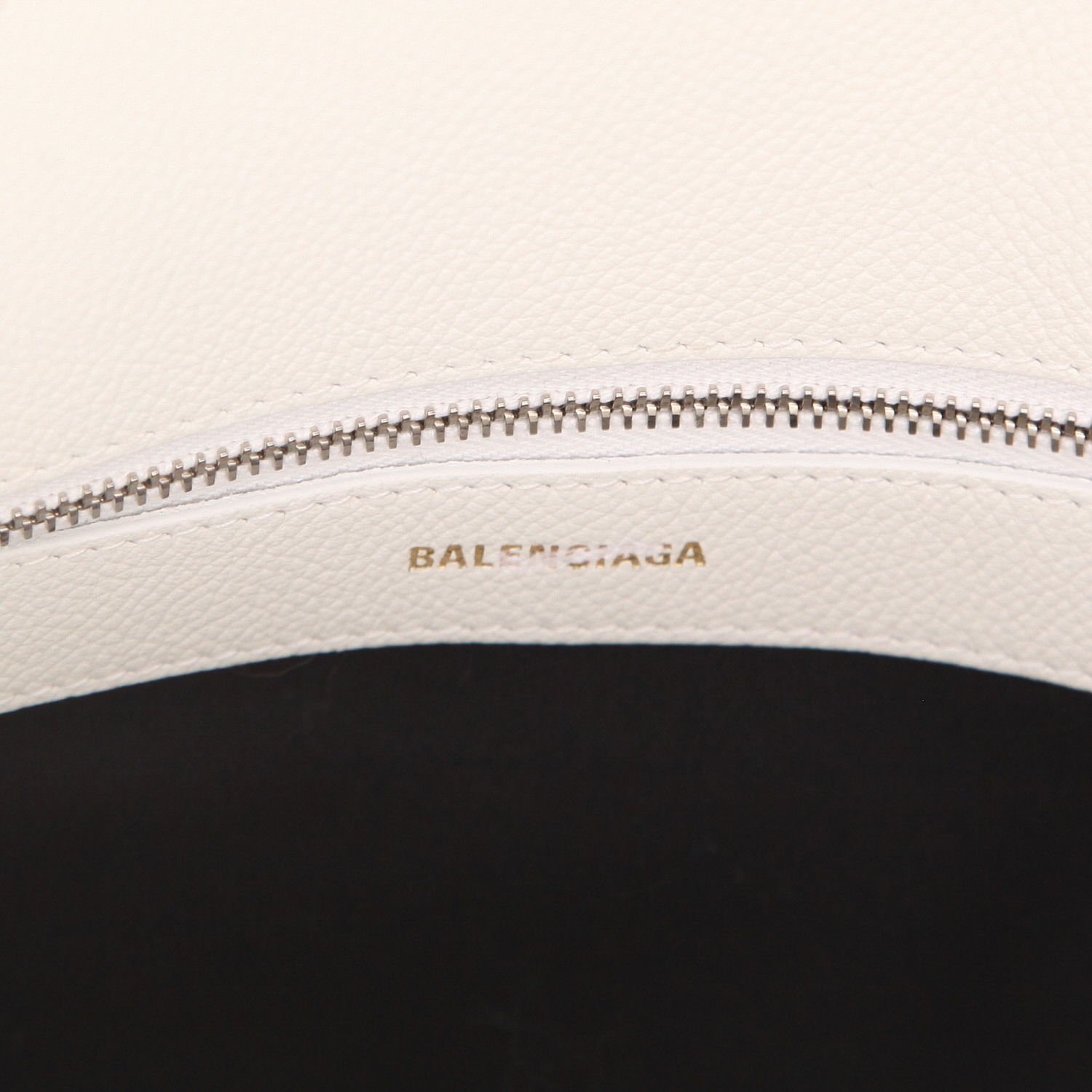 Borsa a tracolla Balenciaga  Ville Top Handle in pelle bianca - Detail D2