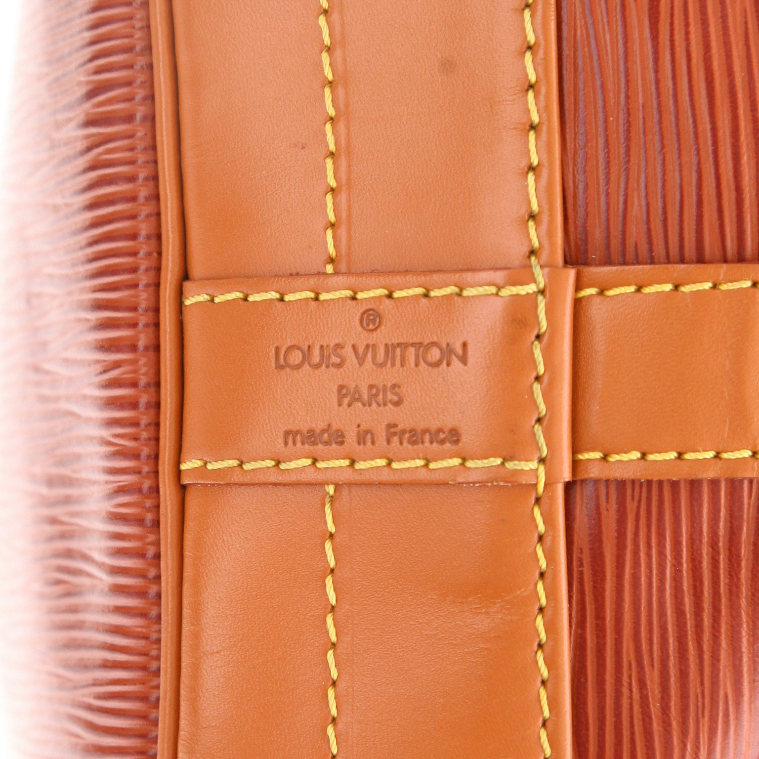 Sac cabas Louis Vuitton  Grand Noé en cuir épi marron et cognac - Detail D2